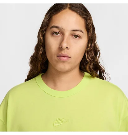 Футболка мужская Nike Sportswear Premium Essential Tee Green DO7392-736