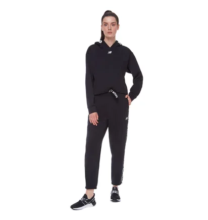 Спортивный костюм женский New Balance Reletless Perf Fleece Black WJ13174BK__WP13176BK