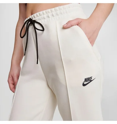 Штаны женские Nike Sportswear Tech Fleece Jogger Pants Beige FB8330-110