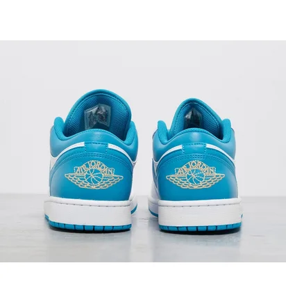 Кросівки чоловічі Air Jordan Air 1 Low Light Blue/White 553558-174
