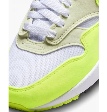 Кросівки жіночі Nike Air Max 1 Shoes Beige/Green DZ2628-100