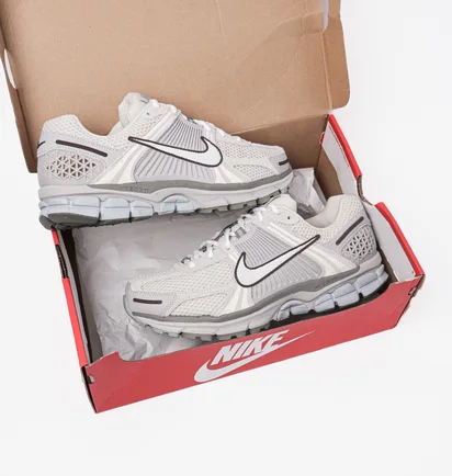 Кросівки чоловічі Nike Zoom Vomero 5 Se Beige FZ3653-104