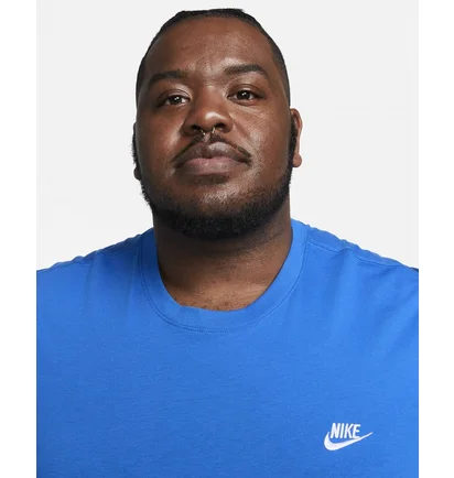 Футболка чоловіча Nike T-Shirt Sportswear Club Light Blue AR4997-403