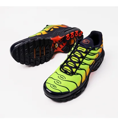 Кросівки чоловічі Nike Air Max Plus Black/Yellow DM0032-701