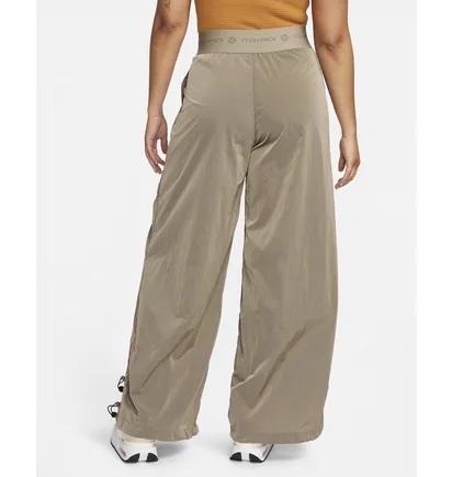 Штаны женские Nike Sportswear Tech Pack WomenS Repel Pants Brown FB8358-247