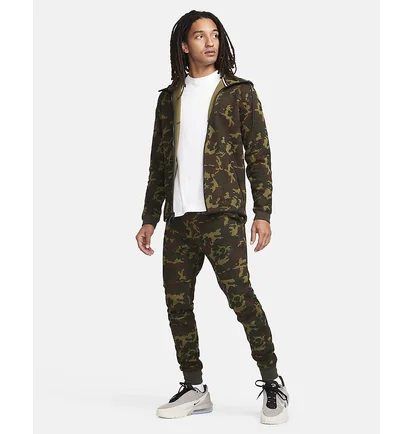 Штани чоловічі Nike Sportswear Tech Fleece Og Camo/Green FN3925-355