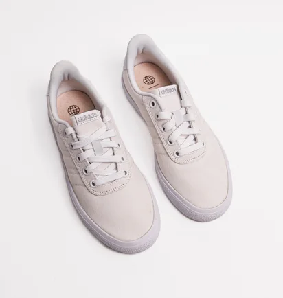 Кросівки жіночі Adidas Vulc Raid3R Skateboarding Shoes White Gx0872