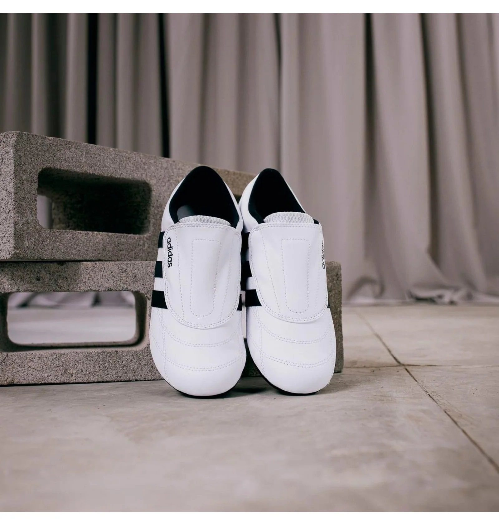 ᐉ Кроссовки женские Adidas Tekwen White JS3870 - купить в