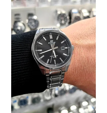 Часы мужские Casio Edifice 3-Hand Analog EFV-150D-1A