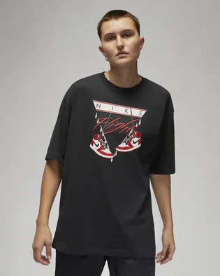 Футболка жіноча Air Jordan T-Shirt W J Flight Shoe Gfx Os Black Dv1411-010