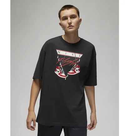 Футболка женская Air Jordan T-Shirt W J Flight Shoe Gfx Os Black Dv1411-010