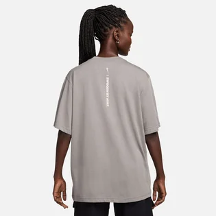 Футболка женская Nike W Nsw Tee Bf Gls Grey FZ4634-029
