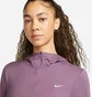 Лонгслив женский Nike W Swift Elmnt Dri-Fit Uv Hd Lng Violet FB5313-536