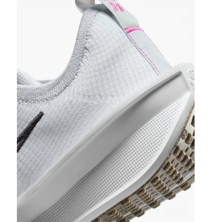 Кросівки жіночі Nike Interact Run Road Running Shoes White FD2292-102