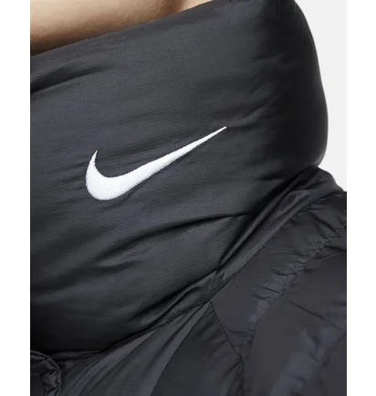 Парка жіноча Nike Sportswear Essential Black FB7670-010