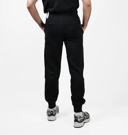 Штани чоловічі Nike Club Pants Black FN3787-010