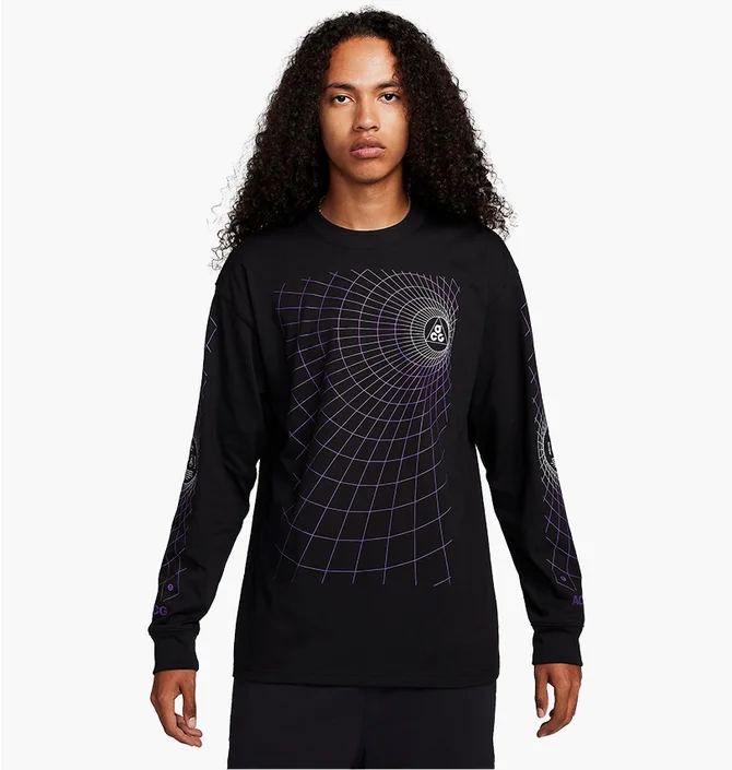 Лонгслив мужской Nike Acg Manhole Long-Sleeve T-Shirt Black FJ1133-010