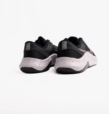 Кроссовки мужские Nike Legend Essential 3 Next Nature Training Shoes Black Dm1120-001