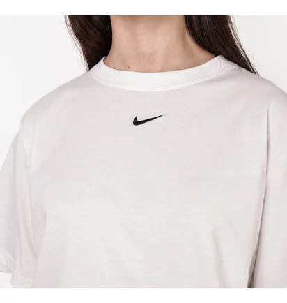 Футболка женская Nike Sportswear T-Shirt White FD4149-100