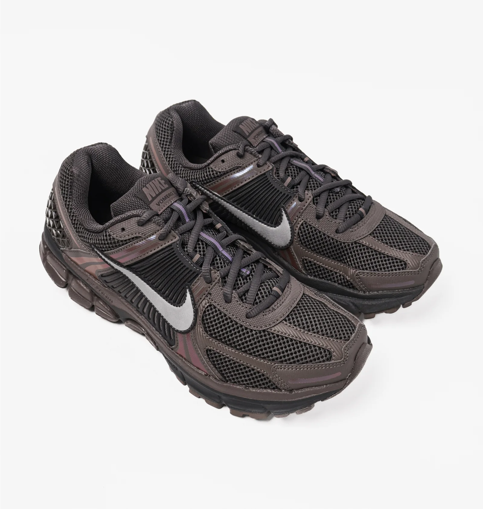 ᐉ Кросівки чоловічі Nike Zoom Vomero 5 Cave Stone Brown HF5493