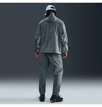 Вітровка чоловіча Nike Fcb M Nk Tch Wvn Wr Fz Jkt Wp Grey HM4234-084