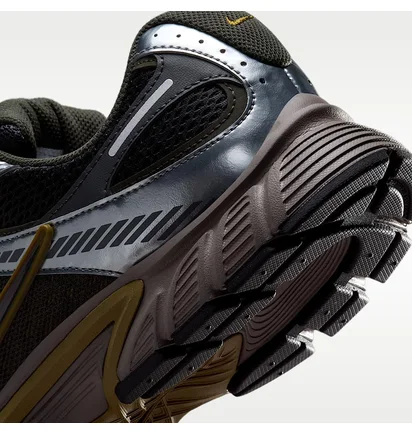 Кроссовки мужские Nike V5 Rnr Metallic/Black HJ5228-300