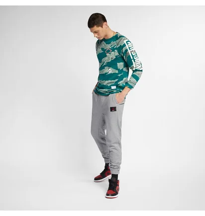Свитшот мужской Air Jordan City Of Flight Fleece Crew Camo/Green Bq6845-010