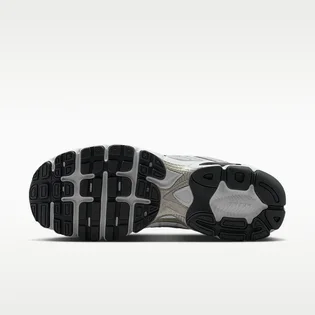 Кросівки чоловічі Nike Air Max Moto 2K Grey/White IQ7592-025