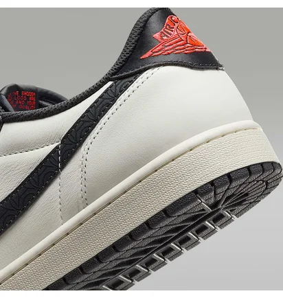 Кросівки чоловічі Air Jordan 1 Low Paris Multi HF8828-100
