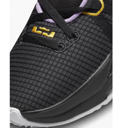 Кросівки унісекс Nike Lebron Witness 7 Basketball Shoes Black Dm1123-002