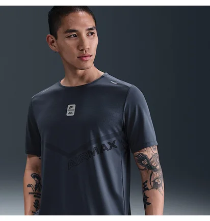 Футболка мужская Nike Dri-Fit Black IF0395-402