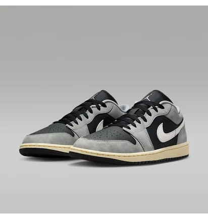 Кросівки чоловічі Air Jordan 1 Low Se Grey/Black HQ2010-012