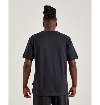 Футболка чоловіча New Balance Relaxed Linear Logo Tee Black MT41582BK