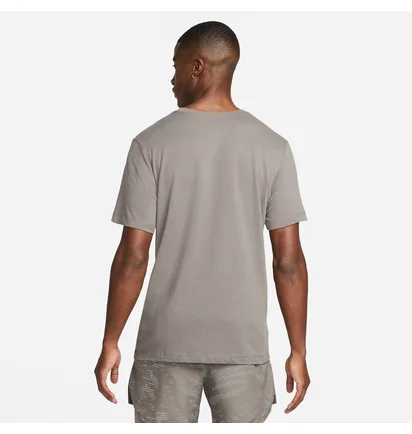Футболка чоловіча Nike U Nk Df Tee Run Division Grey DM5387-289