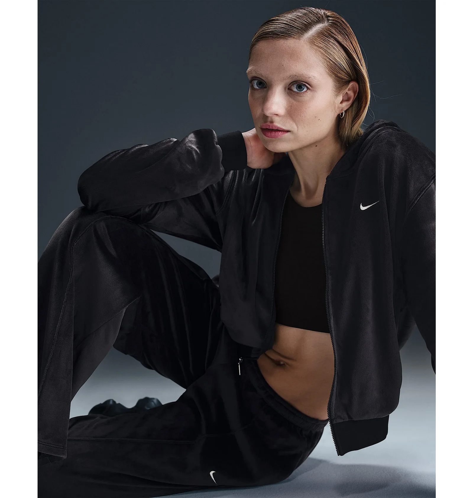 ᐉ Толстовка жіноча Nike Nsw Chll Vlr Fz Black HJ0954-010