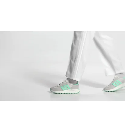 Кросівки жіночі Adidas Retropy E5 Shoes Beige HQ4385