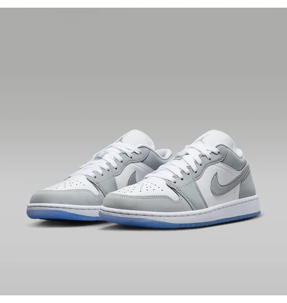 Кросівки жіночі Air Jordan Wmns 1 Low White/Grey DC0774-105