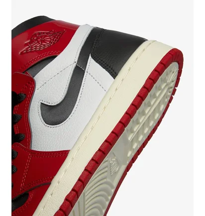 Кросівки жіночі Air Jordan 1 Zoom Cmft Patent Chicago Red/White CT0979-610