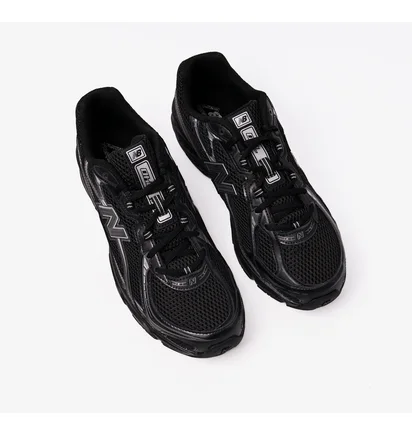 Кросівки унісекс New Balance 740 Black U740BM2