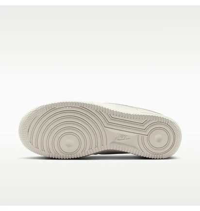 Кросівки жіночі Nike Air Force 1 07 Beige IQ0275-030