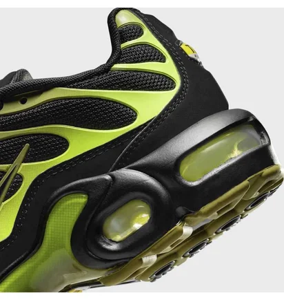 Кроссовки мужские Nike Air Max Plus Tn Gs Black/Green CD0609-028