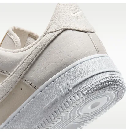 Кроссовки женские Nike Air Force 1 07 Next Nature WomenS Shoes Beige HQ3905-001