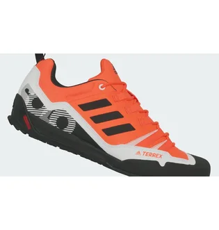 Кроссовки мужские Adidas Terrex Swift Solo Approach Shoes Orange Hr1302