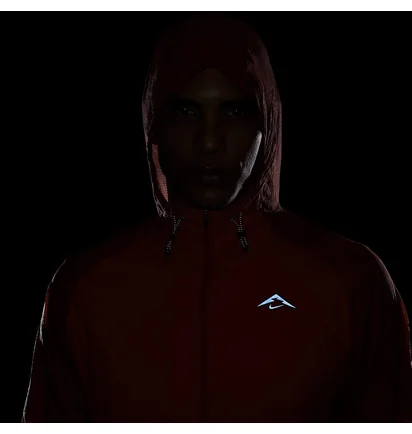 Ветровка мужская Nike Trail Aireez Orange FN4002-846