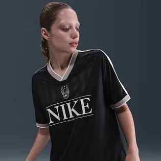 Футболка жіноча Nike Sportswear V-Neck Jersey Top Black IH8504-010