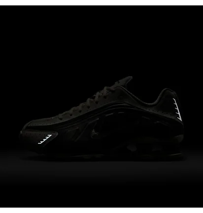 Кроссовки женские Nike Shox R4 Sail Fauna Brown White/Black AR3565-104