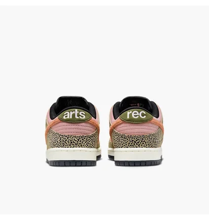 Кросівки унісекс Nike Sb Dunk Low Multi IH3211-200