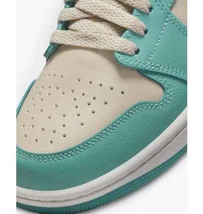 Кросівки жіночі Air Jordan 1 Low Light Blue Dc0774-131