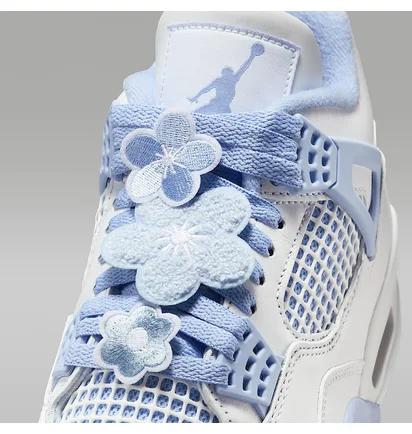 Кроссовки женские Air Jordan 4 Retro Forget Me Not White/Light Blue HV0823-100