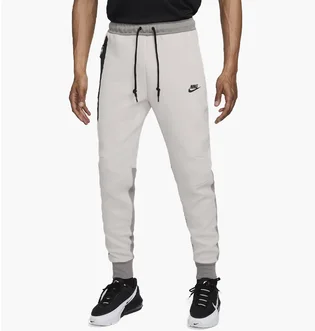 Штани чоловічі Nike Tch Flc Jggr Grey FB8002-014